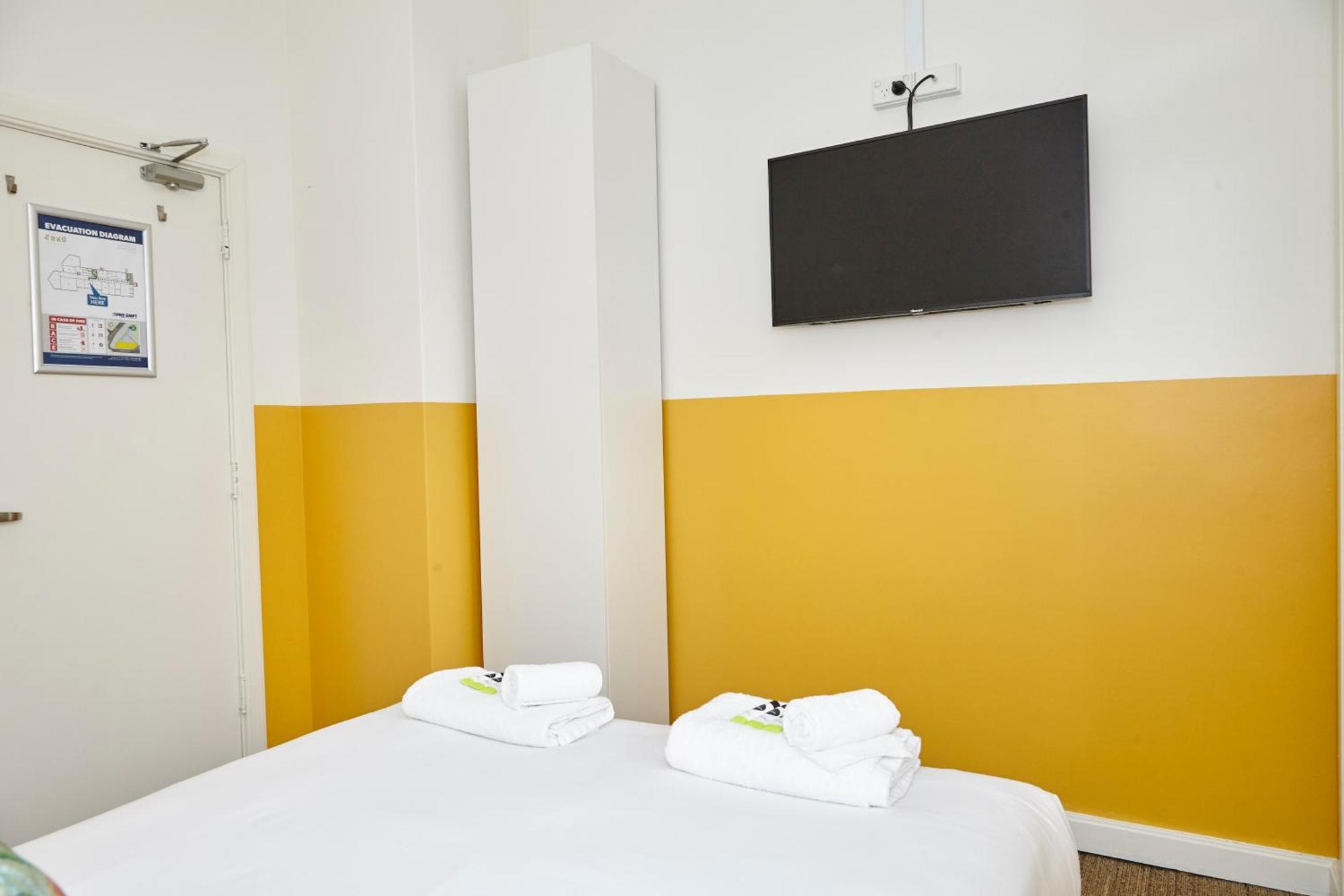 The Erko Hotel Sydney Room photo